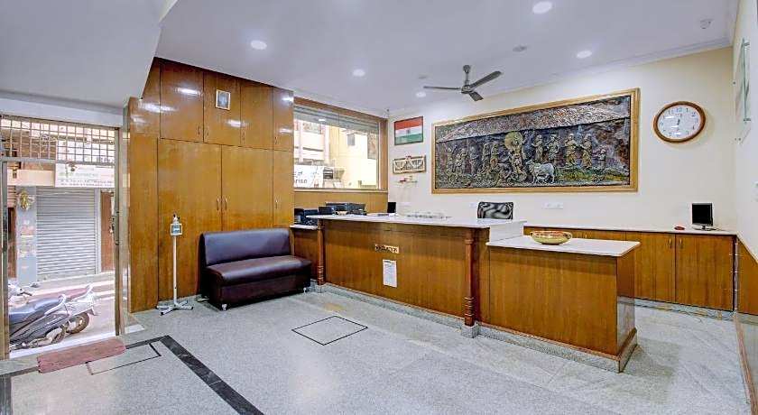 Super Hotel O NAR Comforts Near KSR Railway station