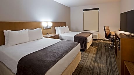 Queen Room with Two Queen Beds - Disability Access
