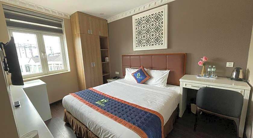 Pinus Hotel