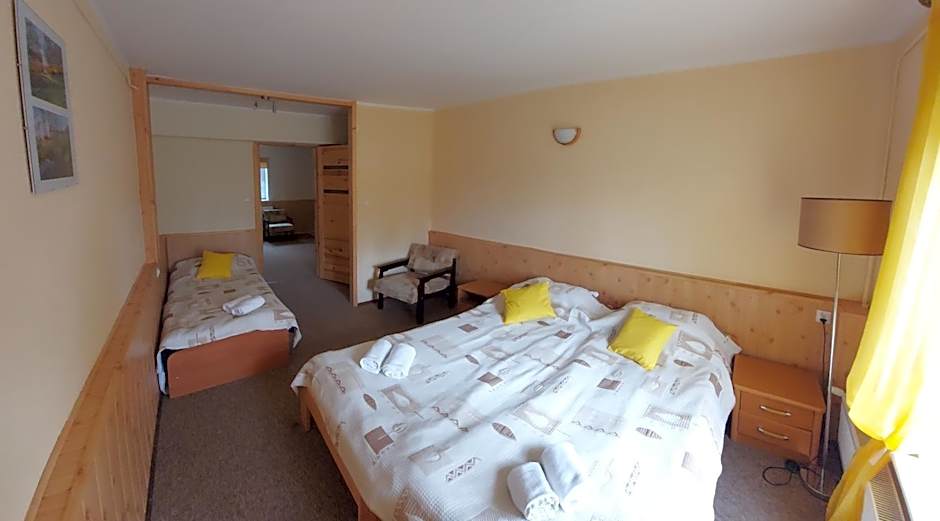 Folwark Tumiany Pokoje & Restauracja