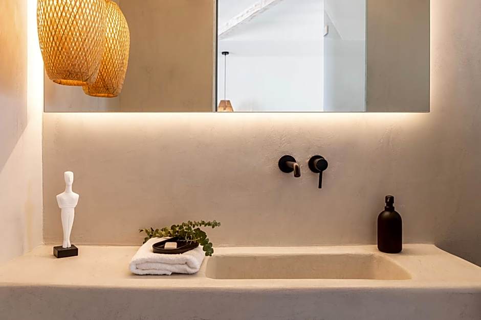 Frescoes Luxury Suites By KB Hospitality