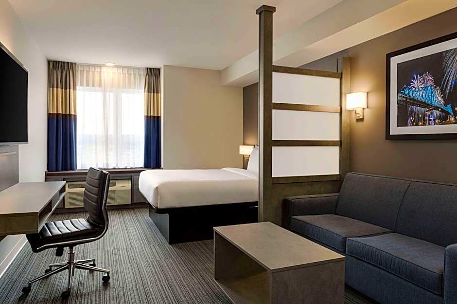 Microtel Inn & Suites by Wyndham Boisbriand