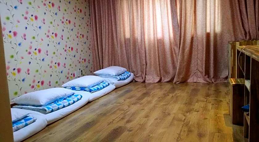 Green And Blue Hotel