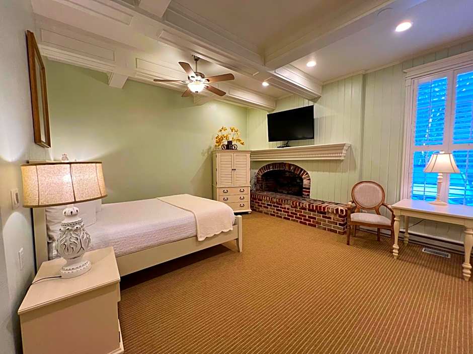 Best Western Grandma's Feather Bed