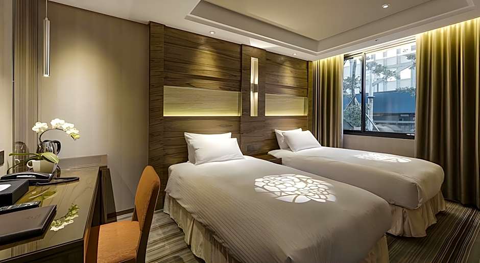 Green World Taipei Station