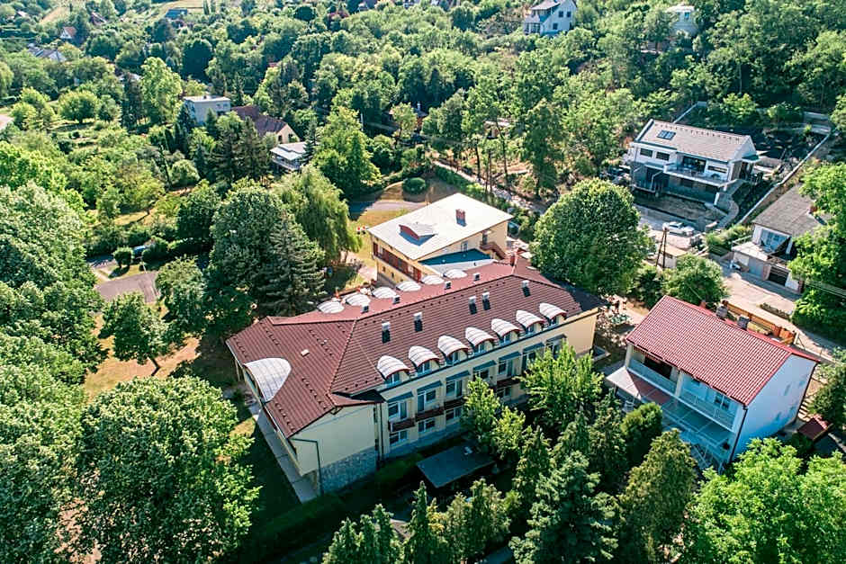 Hello Balcsi Apartmanház