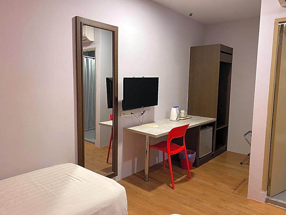 Foto 1 daripada 5 — Superior 3 Single Beds