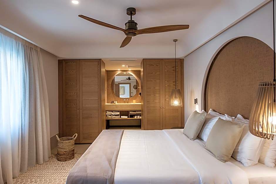 Paralos Venus Suites Adults Only
