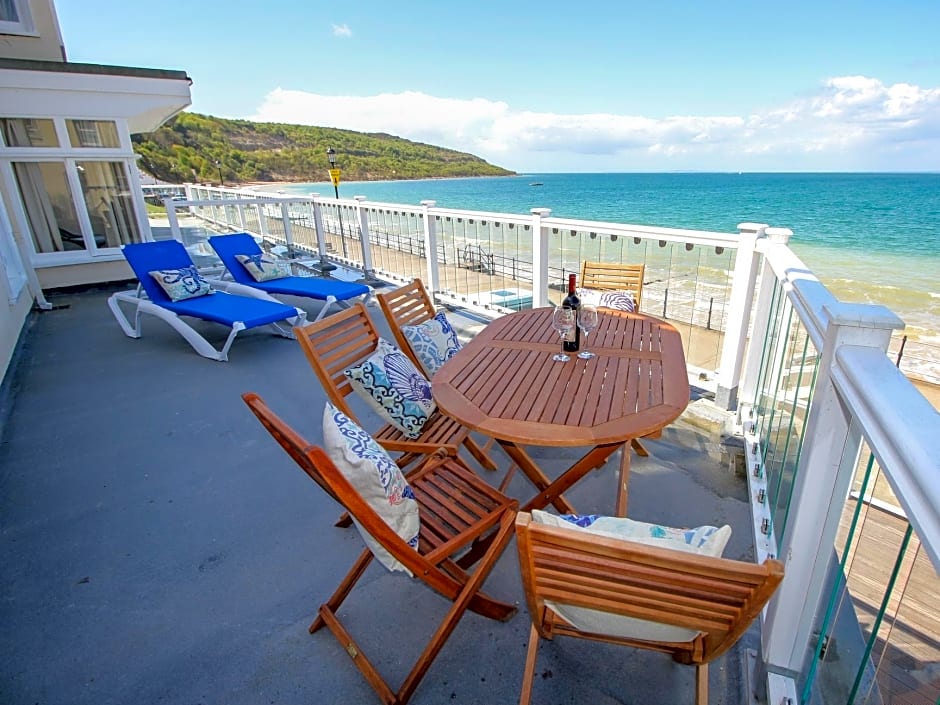 Garden Apartment On The Beach