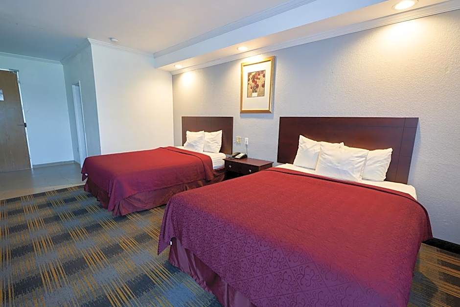 Riverview Inn & Suites