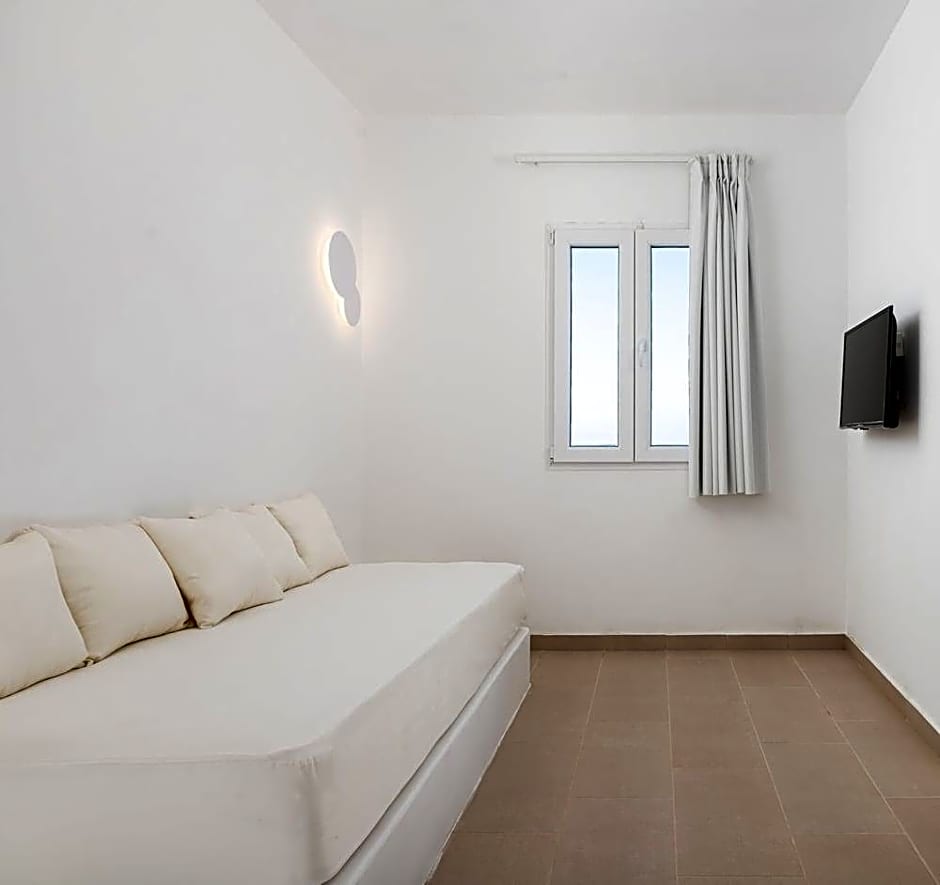 VOCA HOTEL & SUITES