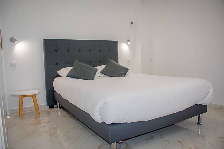Hotel et Appartements Reine D'Azur