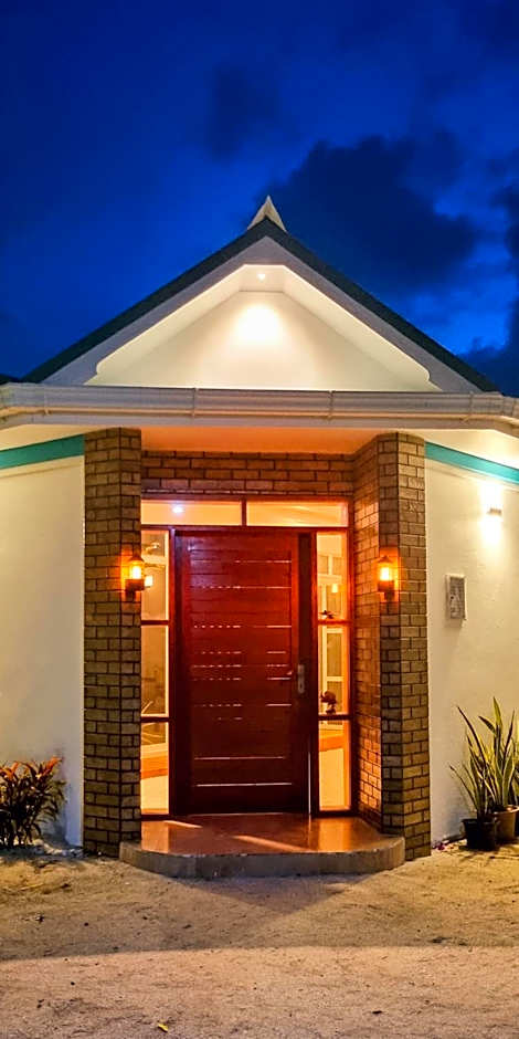 Vaagali Inn