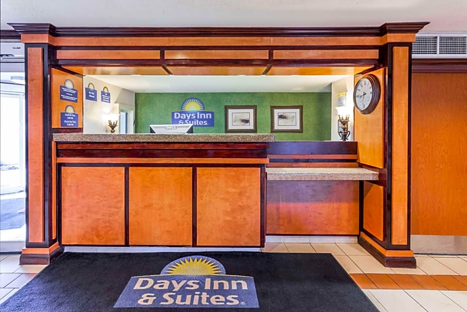 Days Inn & Suites by Wyndham Warren