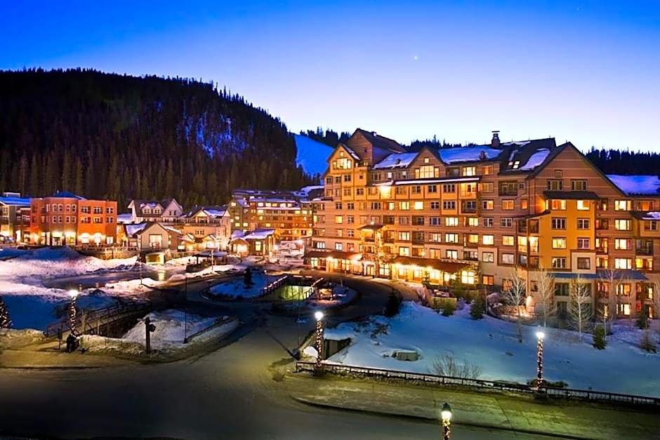 Zephyr Mountain Lodge