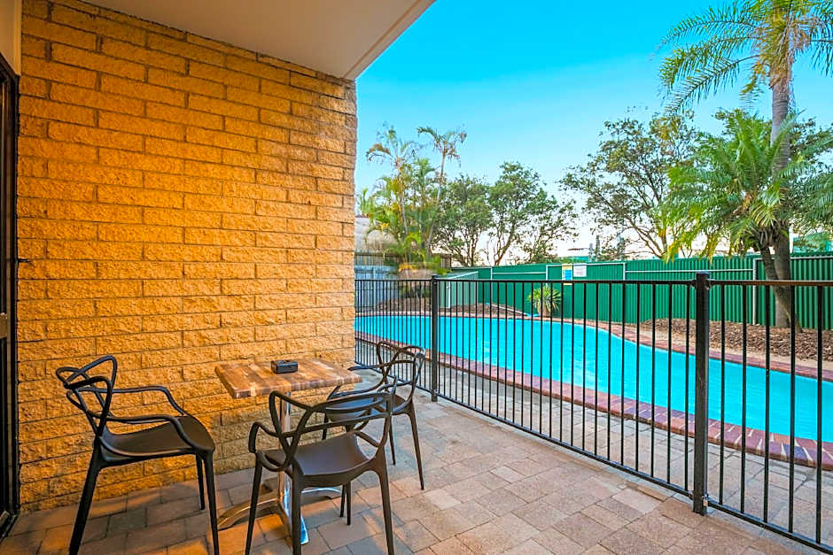 Nightcap at Kawana Waters Hotel