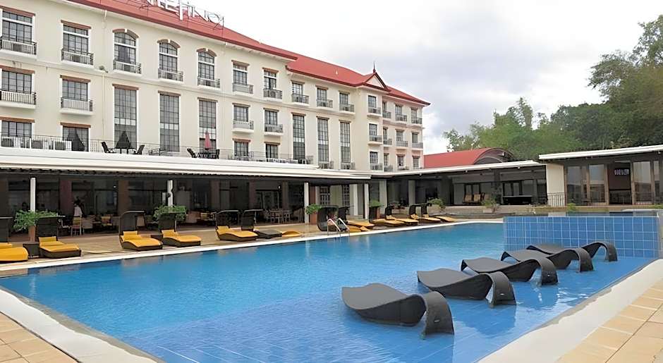 Pontefino Hotel And Residences