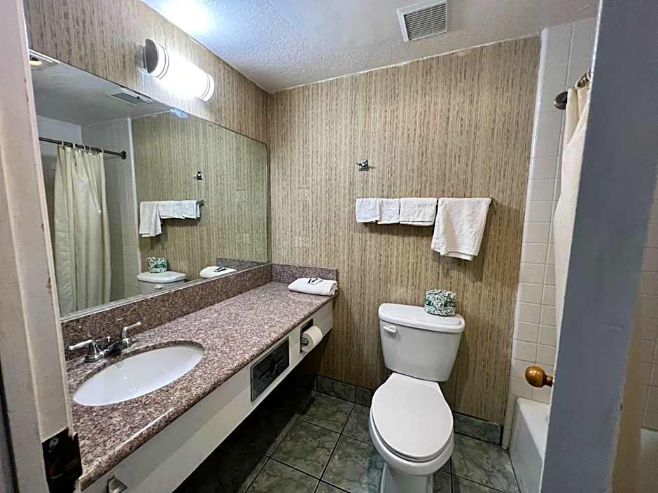 Casa Playa Inn & Suites Stanton Anaheim Area