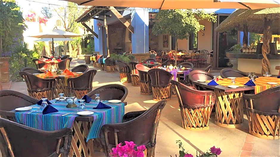 El Encanto Inn & Suites