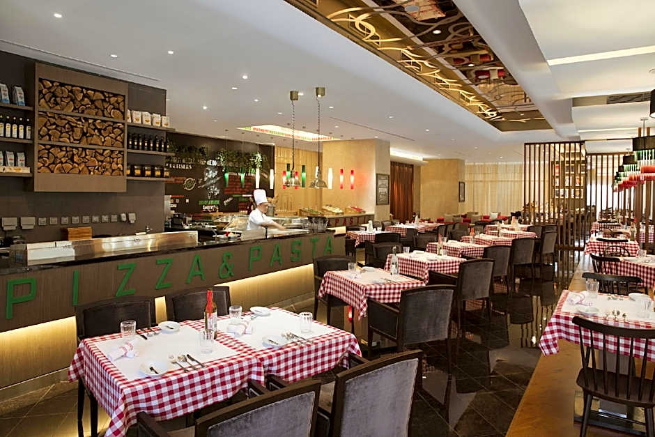 Pearl Rotana Capital Centre