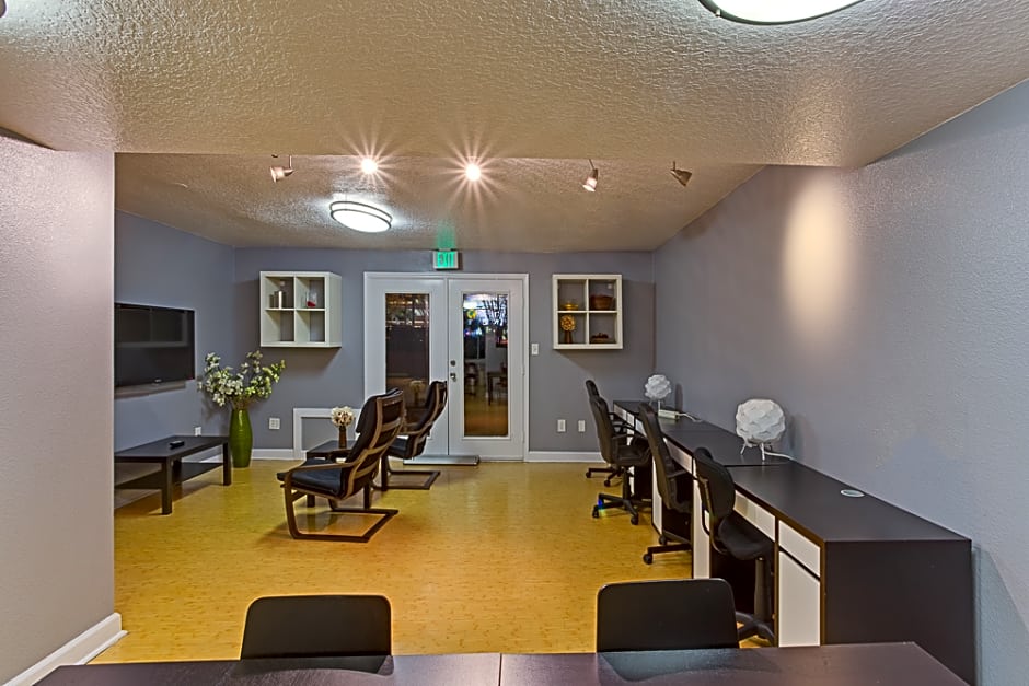 Celebration Suites At Old Town