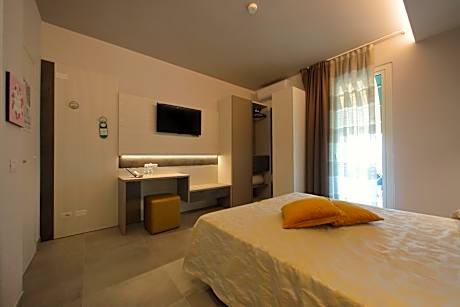 Superior Double Room Lake Front with Terrace