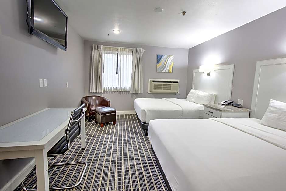 Photo 1 of 5 of 2 Queen Beds