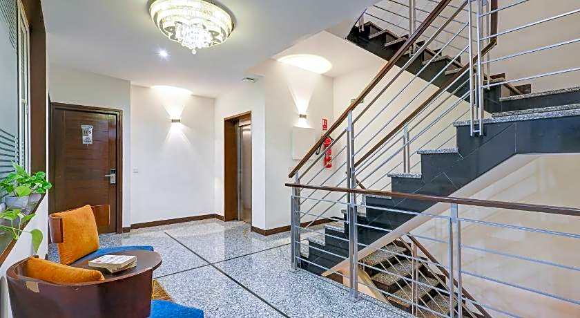 Stately Suites - Golf Course Road