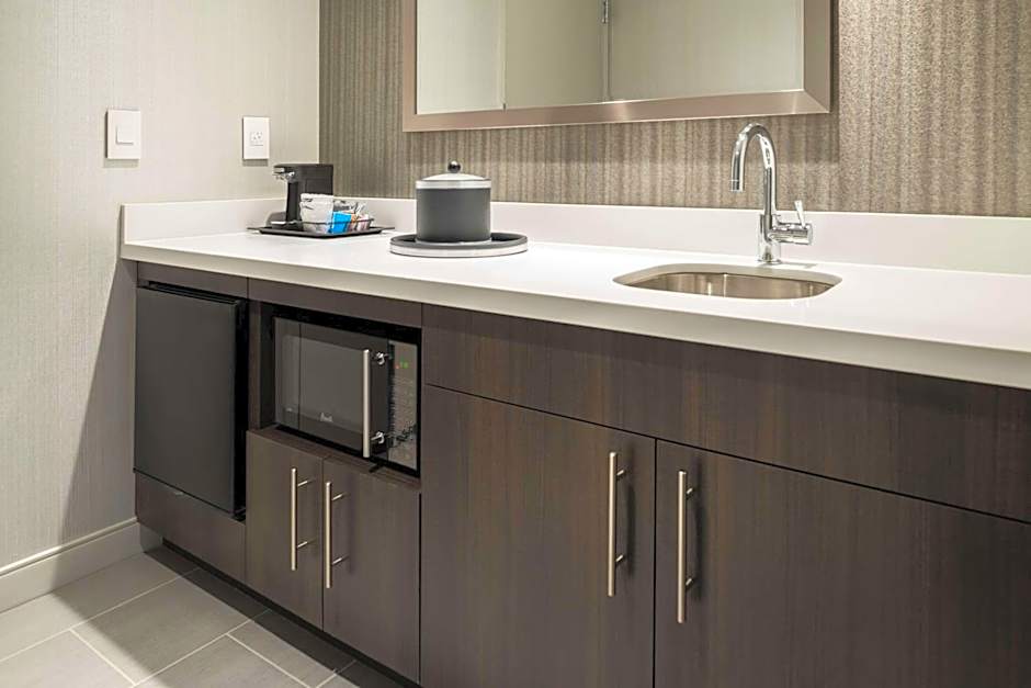 Hampton Inn By Hilton & Suites Bridgewater, NJ