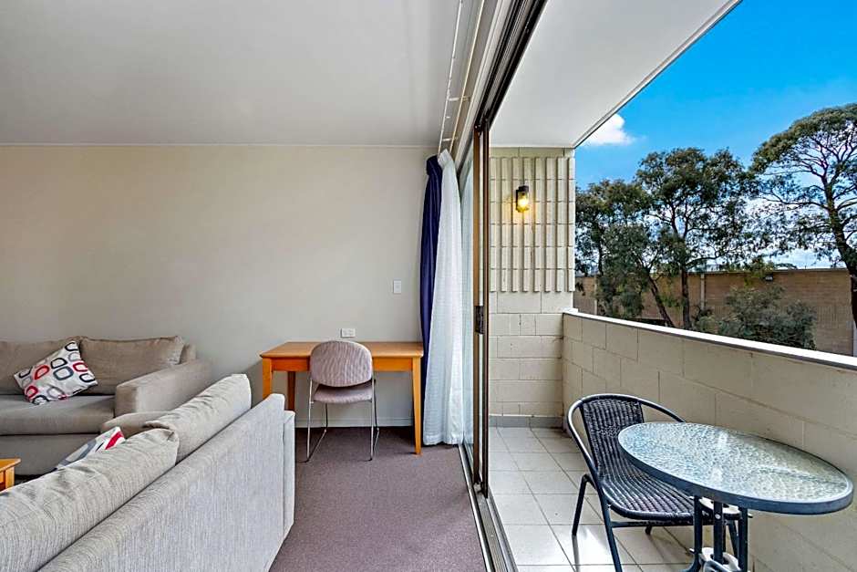 Knox International Hotel and Apartments