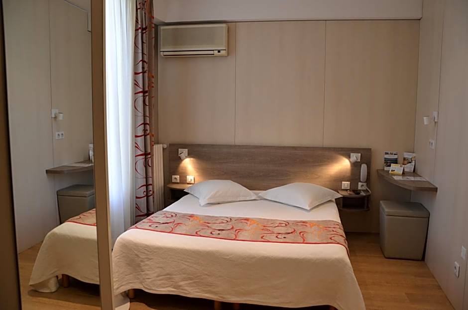 Brit Hotel Confort Le Revest Sainte-Maxime