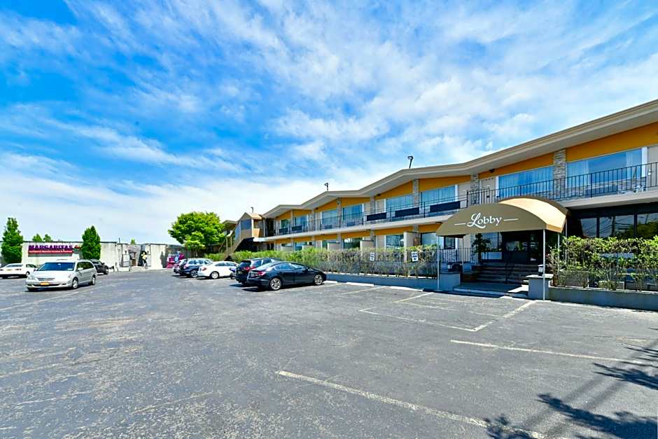 The Freeport Inn and Marina