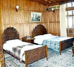 Prince of Kashmir Luxury Houseboat
