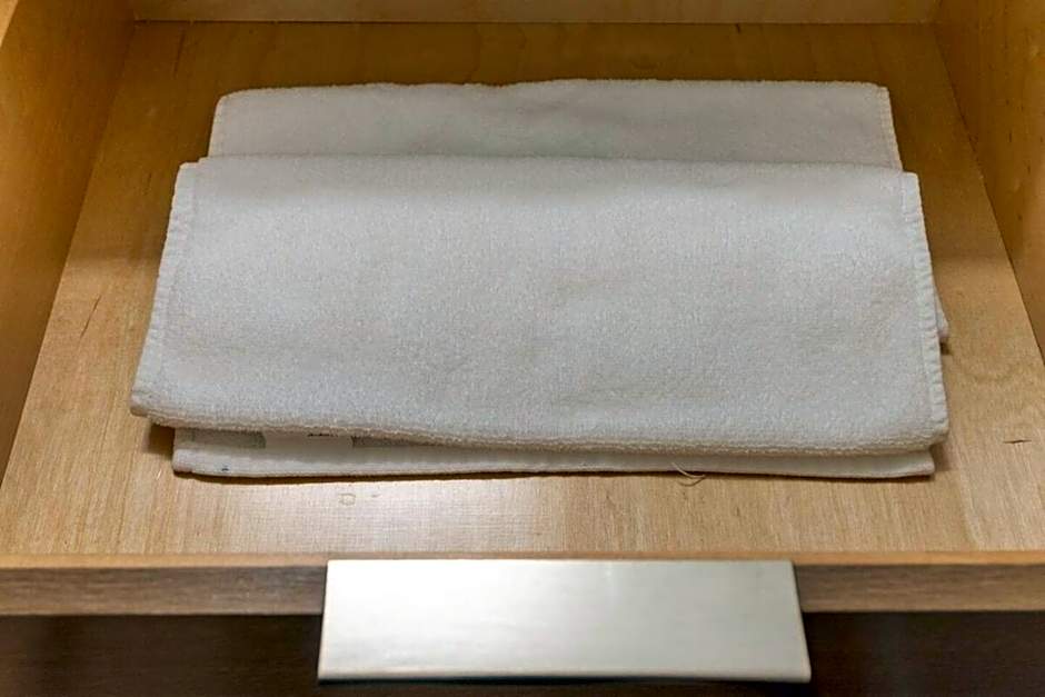 Palm Theme King Bed Paid Garage 55" 4k Smart T