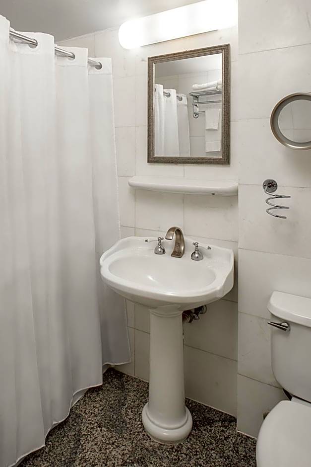 Sherry Frontenac Oceanfront