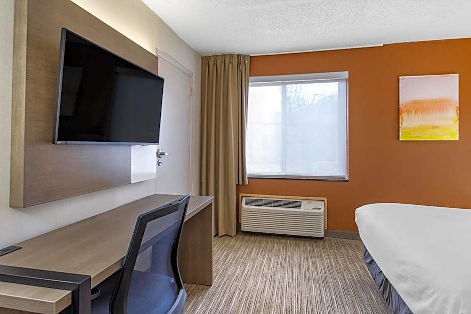 Comfort Inn Paramus - Hackensack