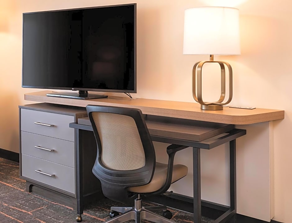 Holiday Inn Hotel & Suites Maple Grove Northwest Minneapolis-Arbor Lakes By IHG