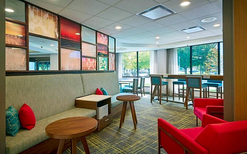 Hampton Inn By Hilton Harrisburg-West