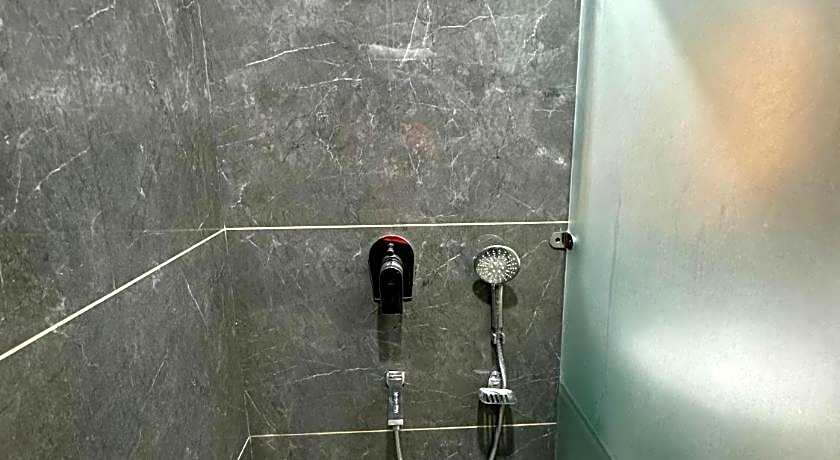 Hotel Sarovar Regency