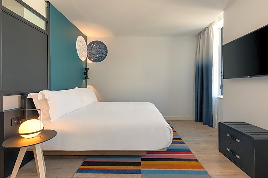 Aloft Dijon