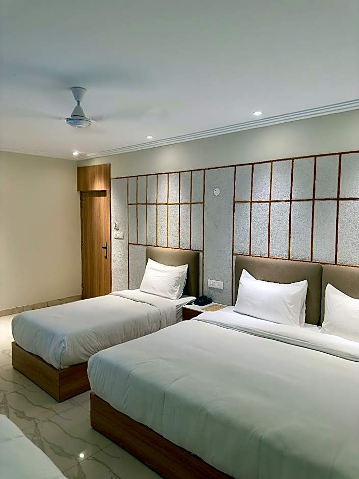 Hotel Himalaya Haridwar @ Har Ki Pauri Road