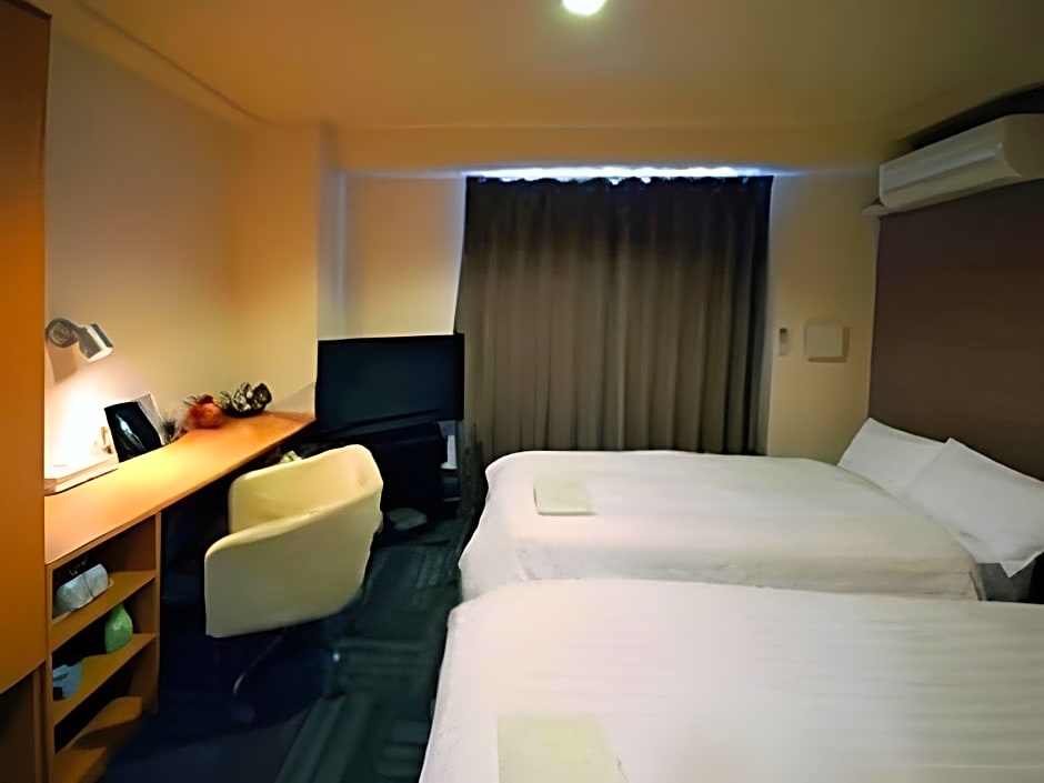 New Station Hotel