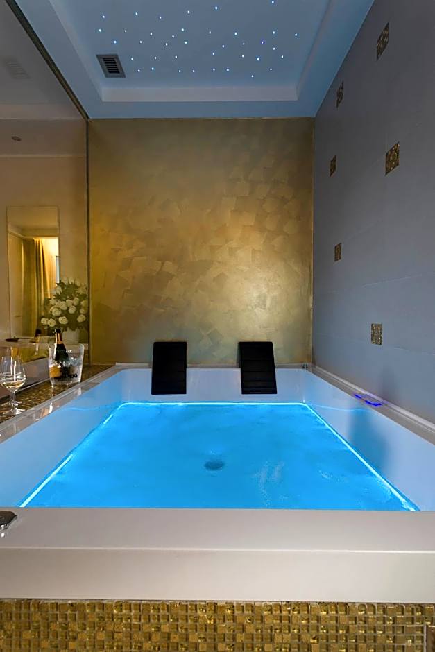 White Suite & Apartments