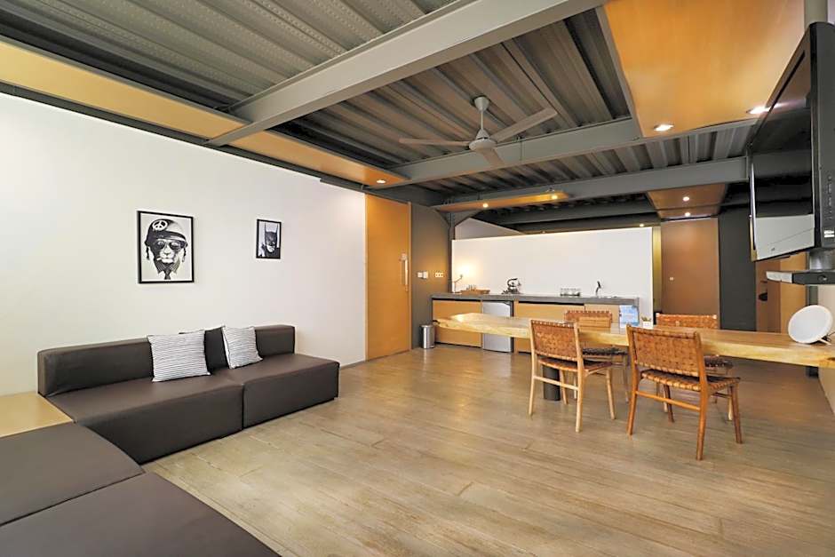 Clio Apartment
