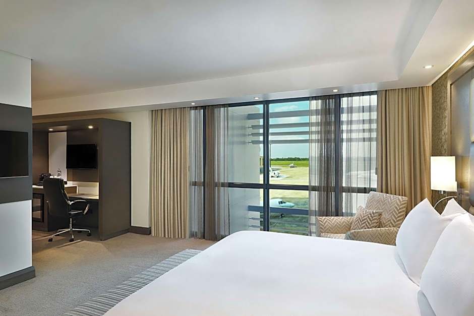 Legend Hotel Lagos Airport, Curio Collection By Hilton