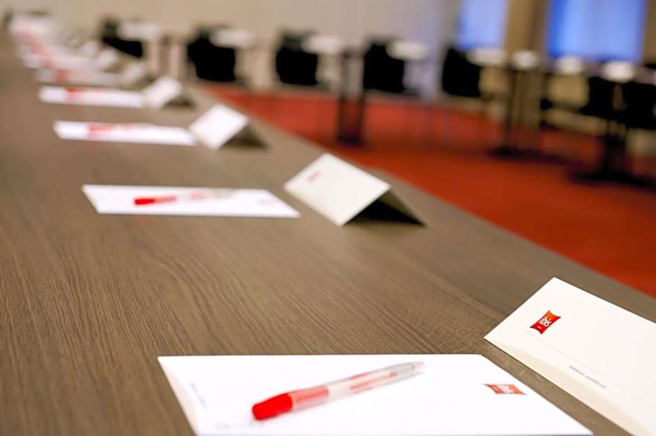 Ibis Barcelona Santa Coloma