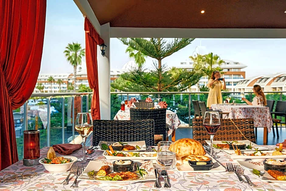 Tui Magic Life Jacaranda