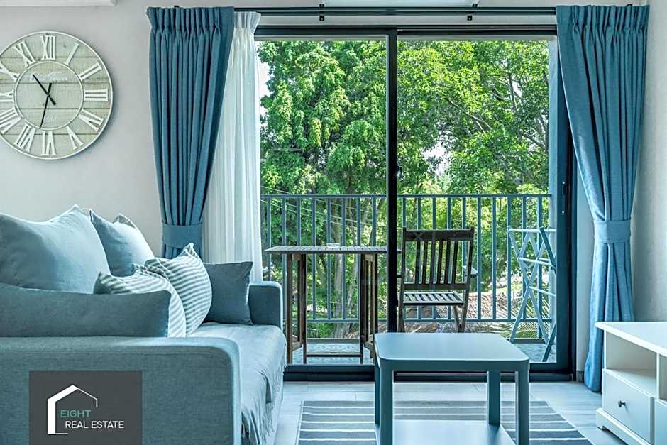 Studio Apartment by the Sea E413