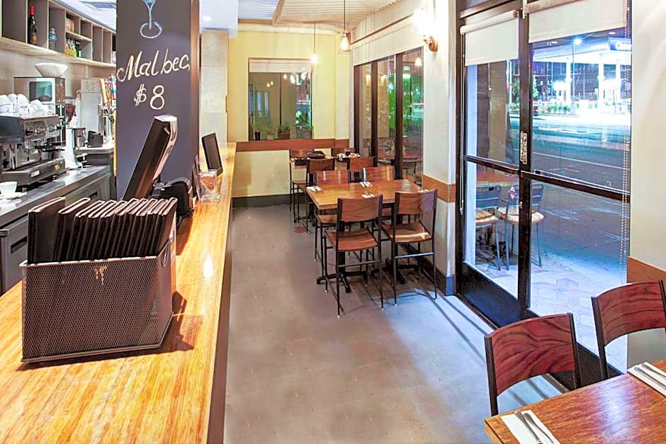 Travelodge by Wyndham Culver City