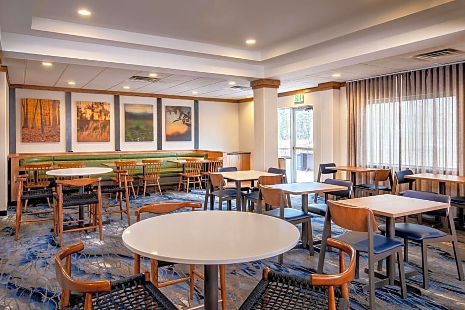 Fairfield Inn & Suites by Marriott Saratoga Malta